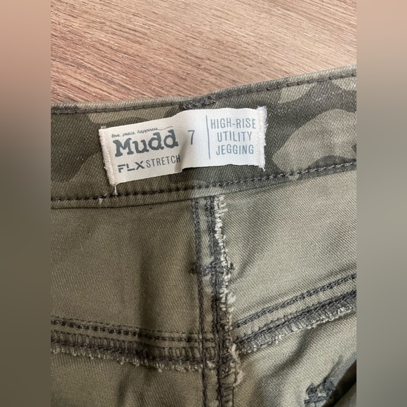 Mudd FLX Stretch Juniors Camo Jeans👖🪖 - Picture 10 of 10